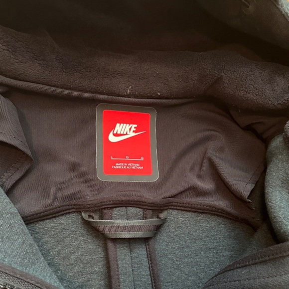 Nike Dark Green Hooded Jacket - Picture 2 of 4